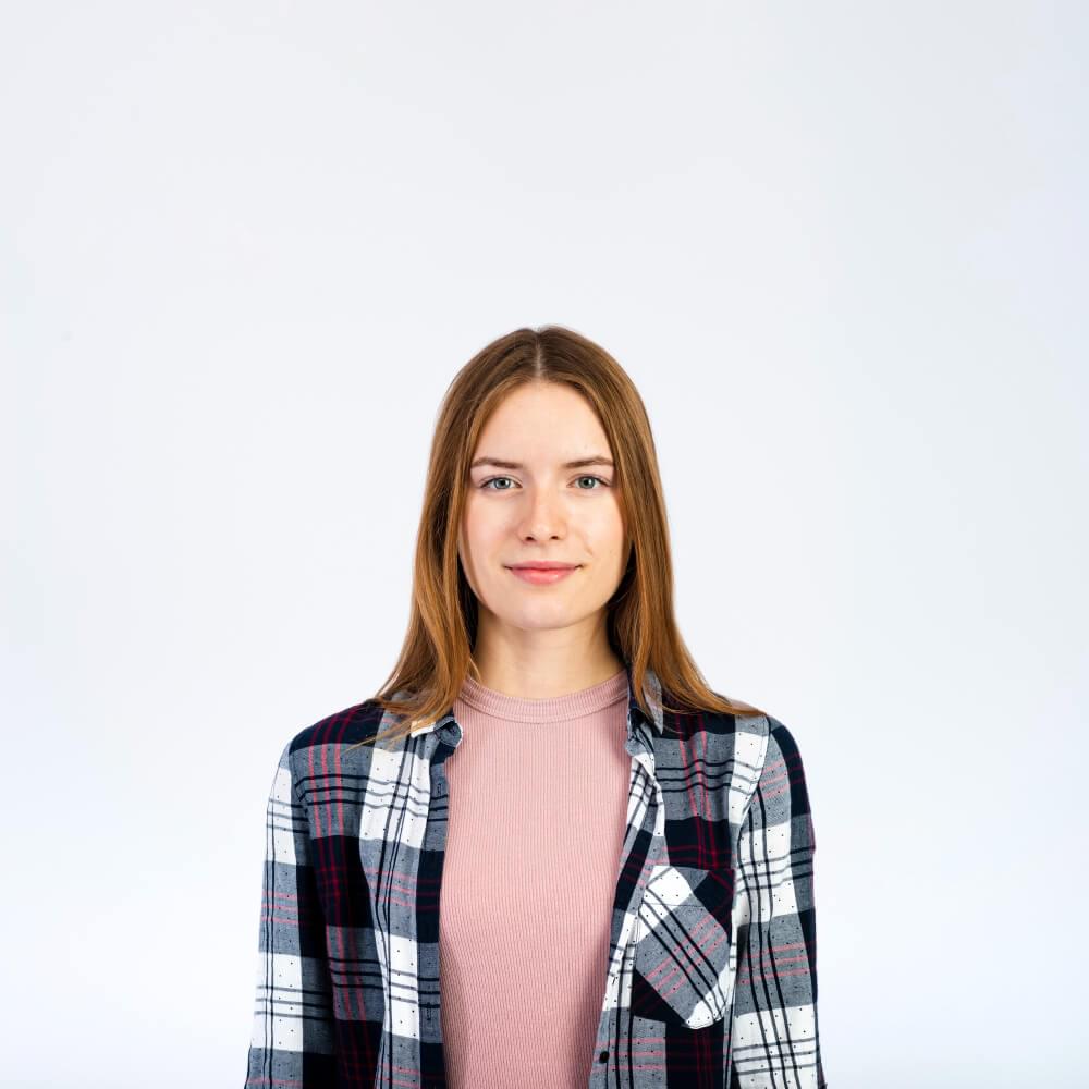Nina M
